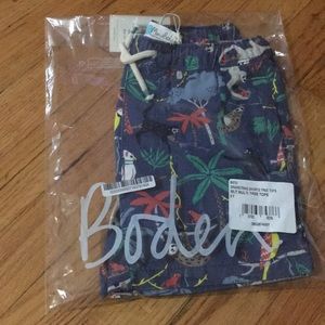 Mini Boden Bottoms - Mini Boden drawstring shorts 5y NWT in packaging Mini Boden Bottoms - Mini Boden drawstring shorts 5y NWT in packaging